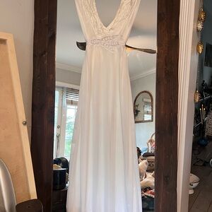 Undercover Brand Vintage White Gorg. Gown! wedding night or photoshoot etc
